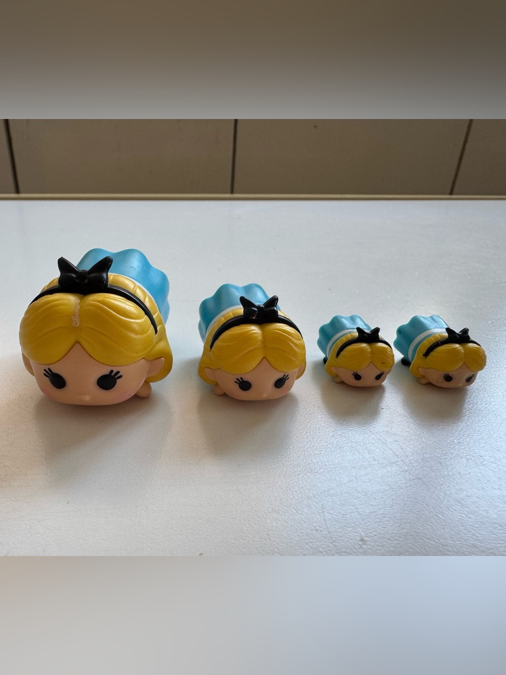 4 Disney Tsum Tsum Stack Vinyl Alice in wonderland SMALL Figures mini toys